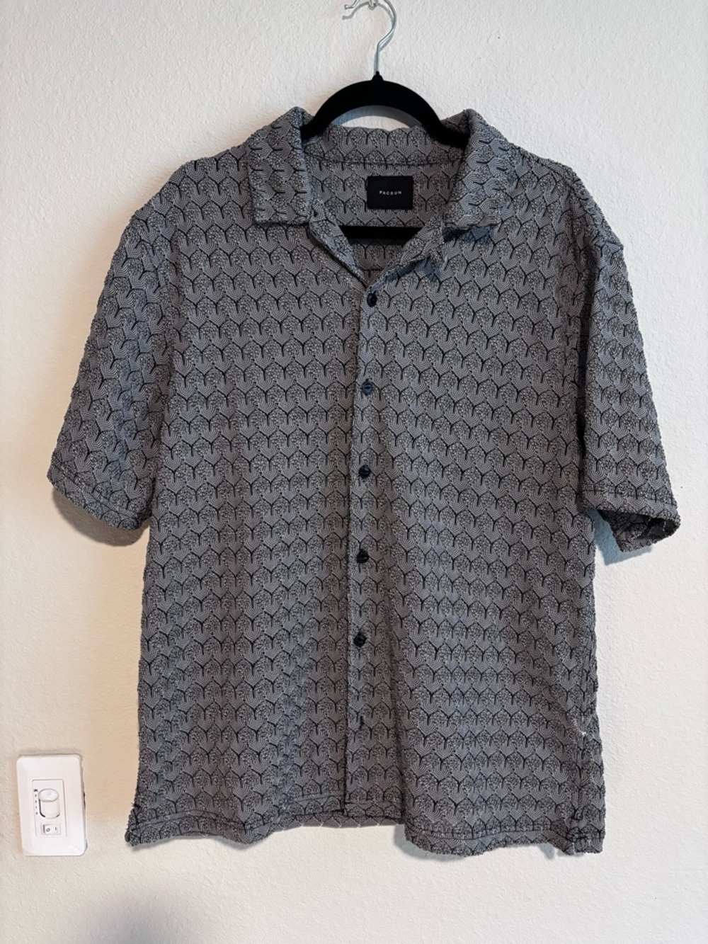 PacSun Los Angeles black and white Short-Sleeve Woven Textured Button-Up Shirt